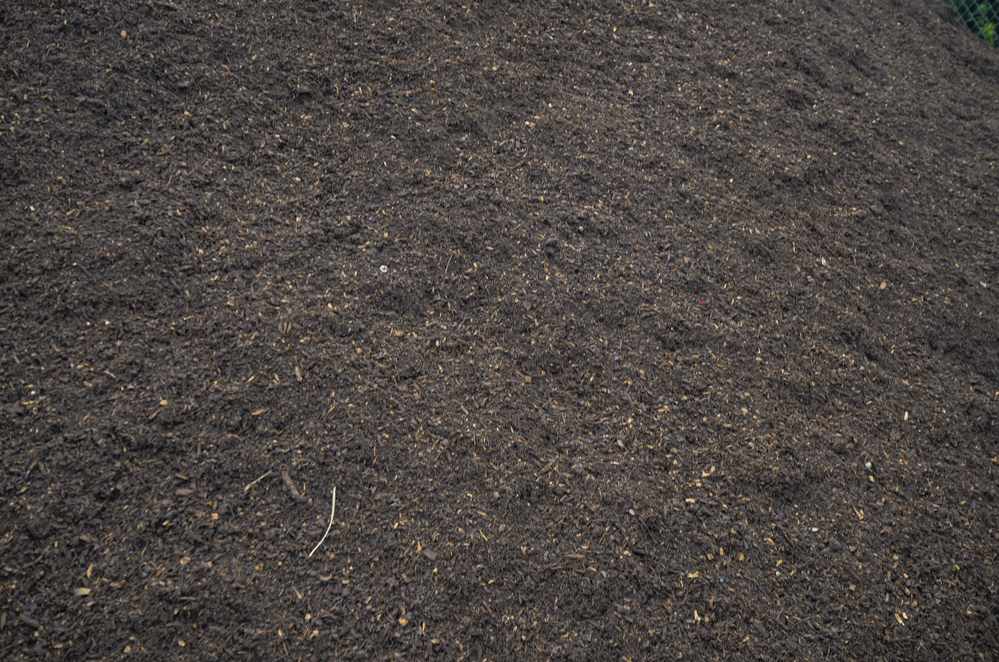 JSJ Unlimited Landscape Supply-Comand Soil 2